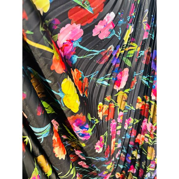 AIIFOS Black Floral A-Line Sleeveless Halter Neck Adrianna Gown size 8 - Picture 7 of 16